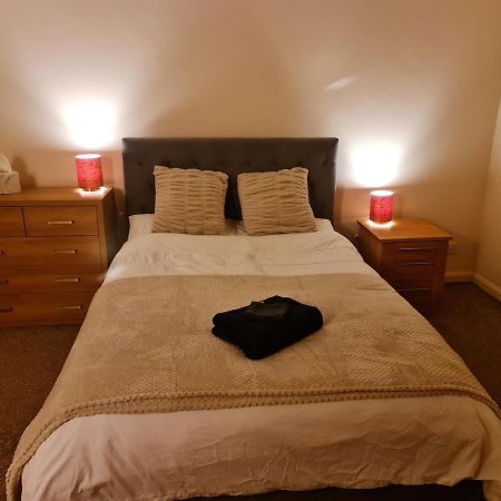 Ferienwohnung Comfortable 2 Bed Townhouse. Near To Amenities. Beith Exterior foto