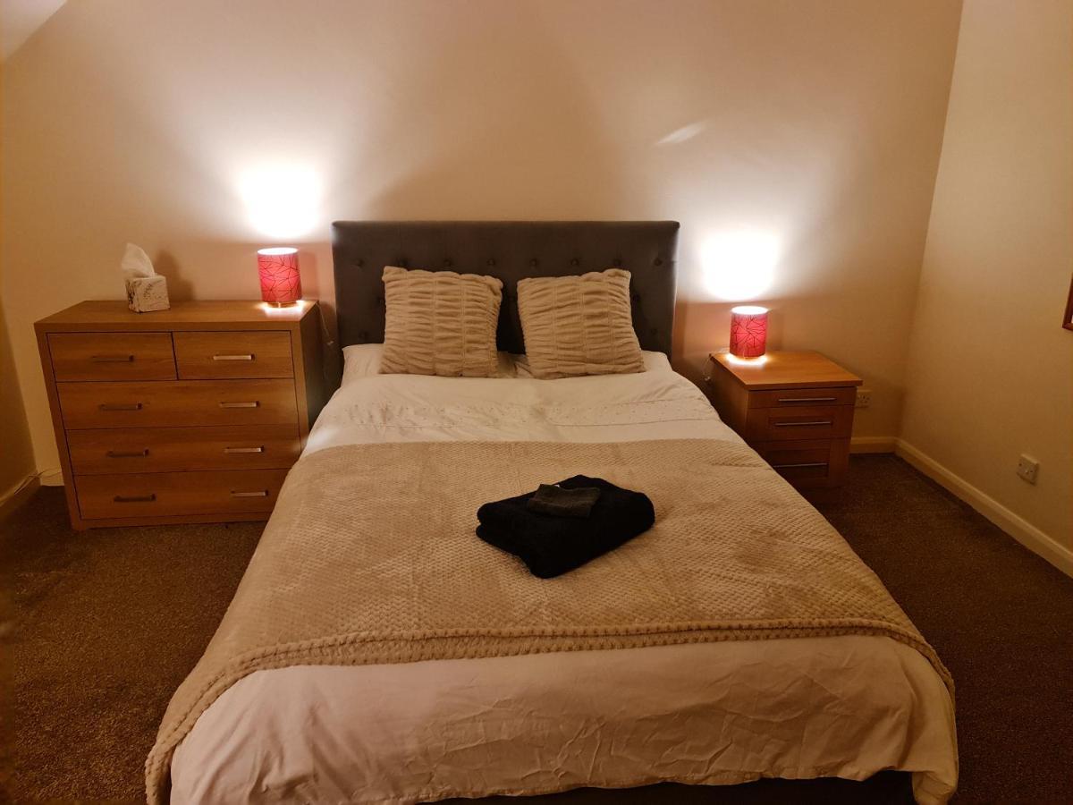 Ferienwohnung Comfortable 2 Bed Townhouse. Near To Amenities. Beith Exterior foto